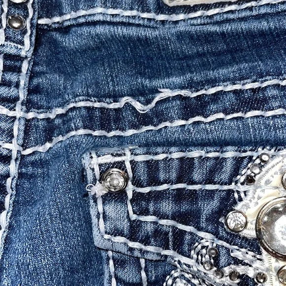 Miss Chic USA Women’s Stretch Denim w/ Big Stitch and Appliqués Size 5 - Picture 7 of 12